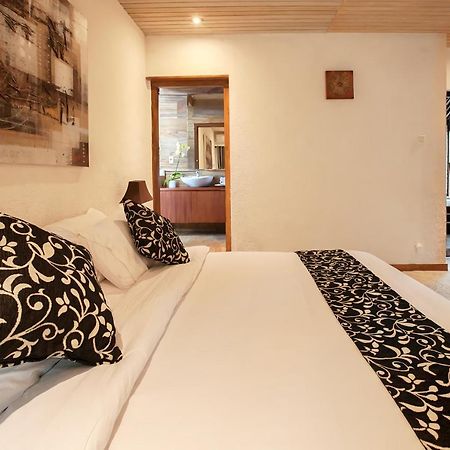 Seminyak Villa Kalyca Esterno foto