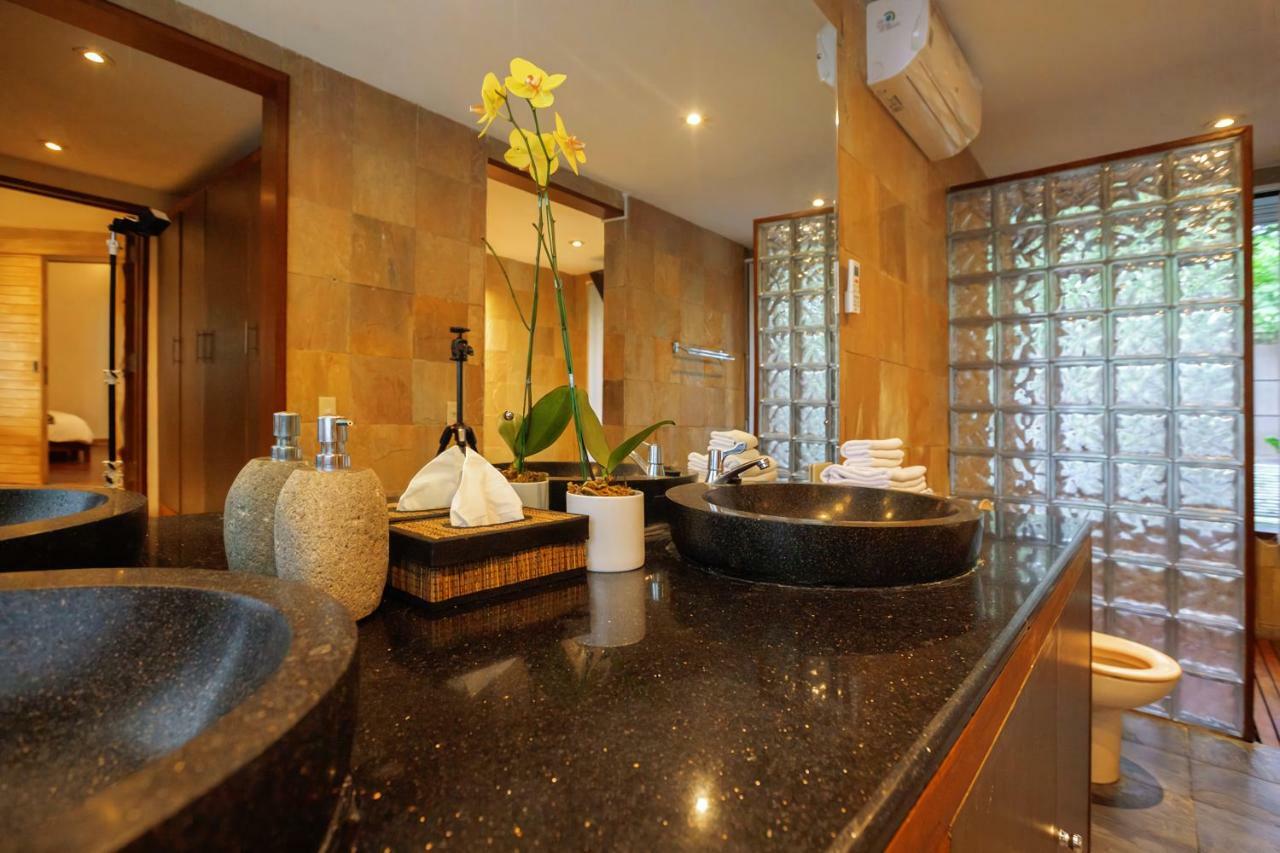 Seminyak Villa Kalyca Esterno foto