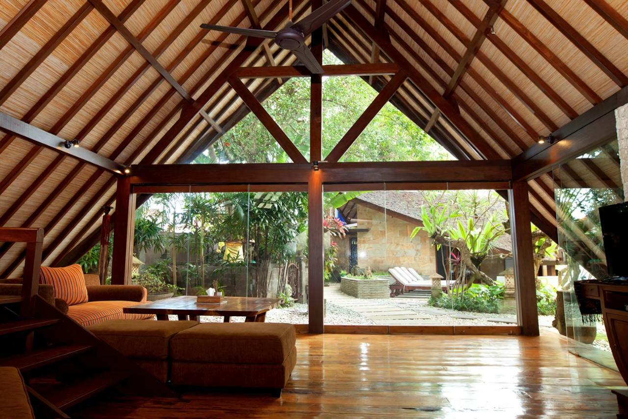 Seminyak Villa Kalyca Esterno foto