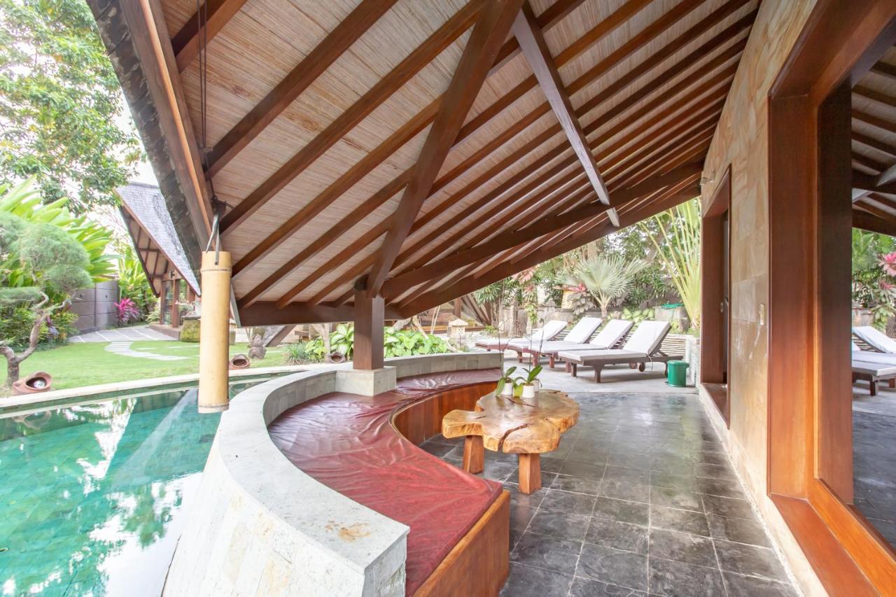 Seminyak Villa Kalyca Esterno foto