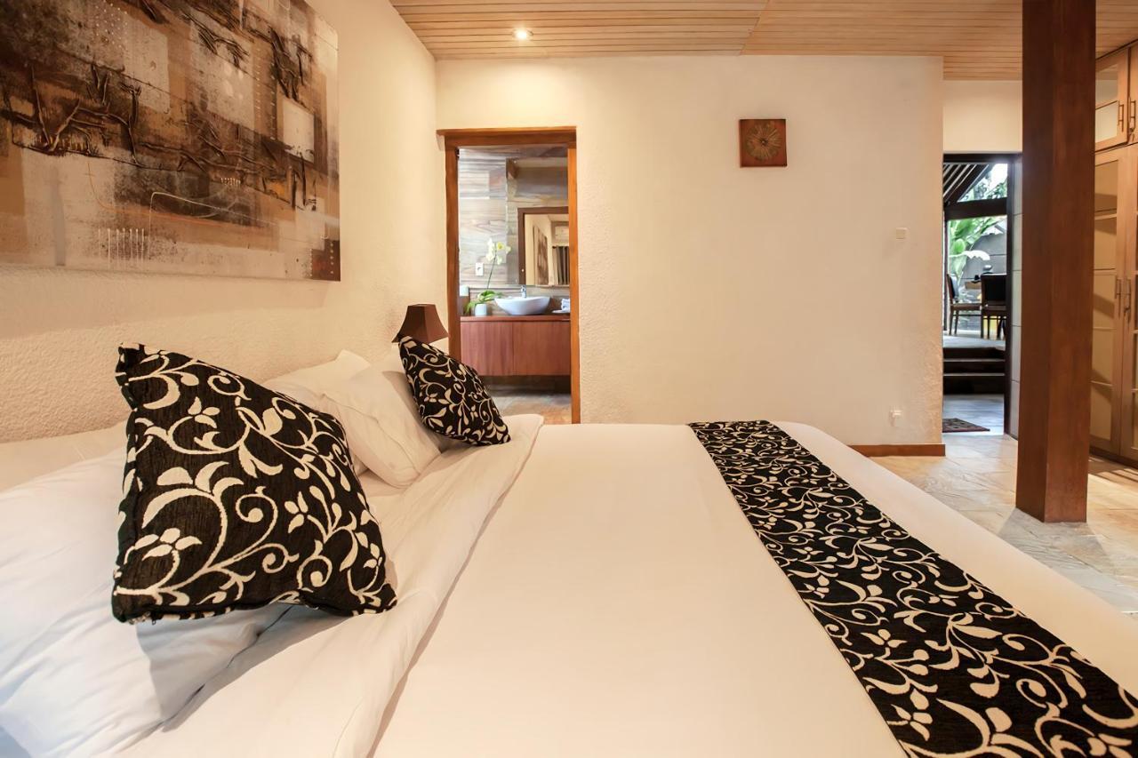 Seminyak Villa Kalyca Esterno foto